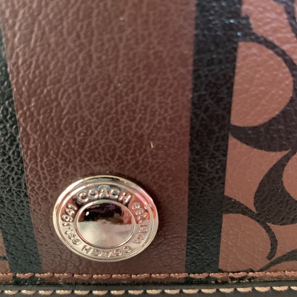 Coach Wallet NWOT - Picture 2 of 7